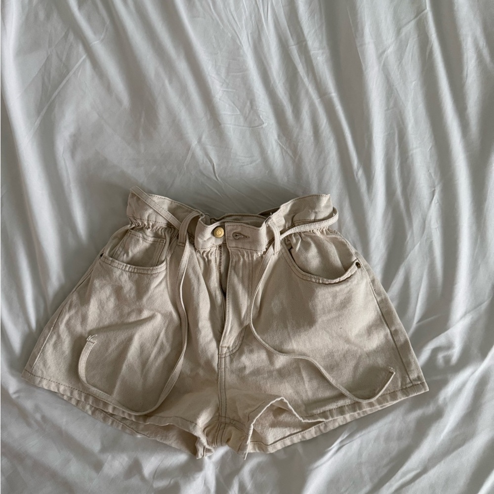 Women's Cream Shorts